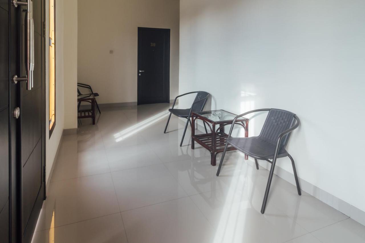 Clean & Comfort Homestay アンボン エクステリア 写真