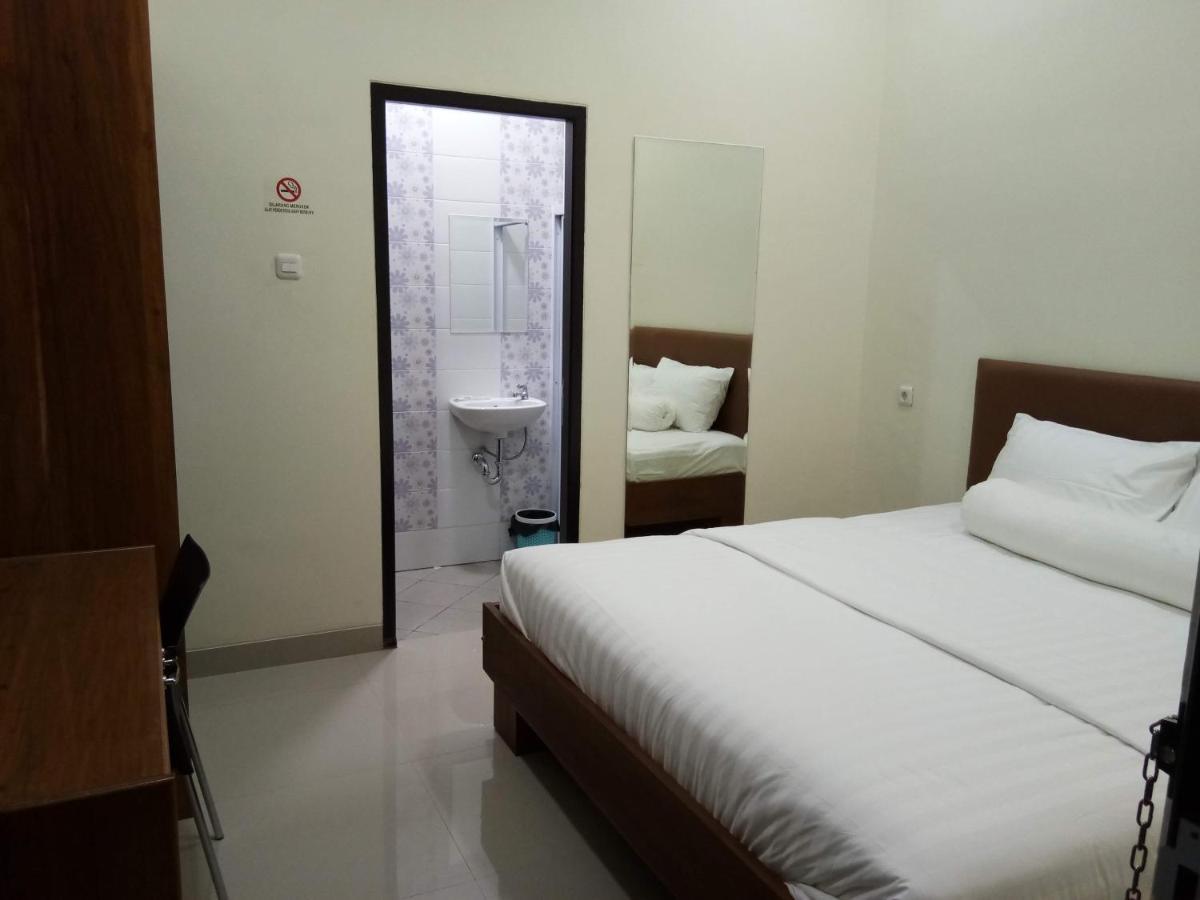 Clean & Comfort Homestay アンボン エクステリア 写真